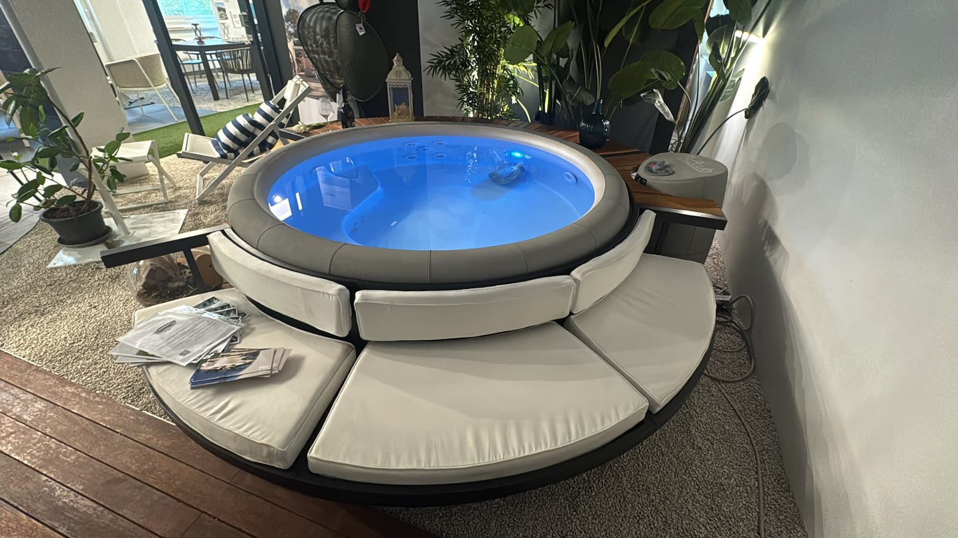 Vasche idromassaggio e piscine prodotti per outdoor a genova 