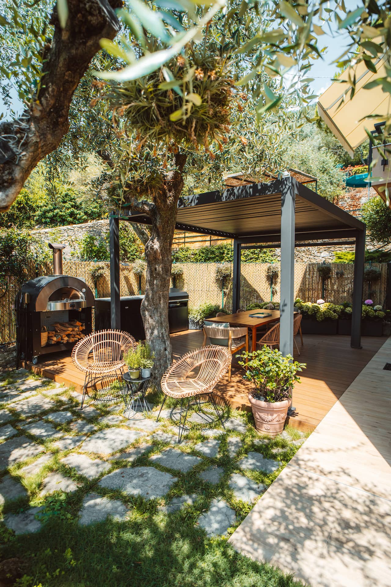 pergole pergotende e pergole bioclimatiche per arredo giardino a genova balbo outdoor